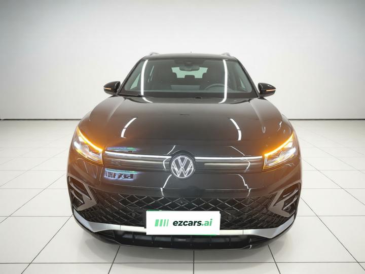 Tiguan L 2024 PRO 380TSI AWD R-Line photo 2