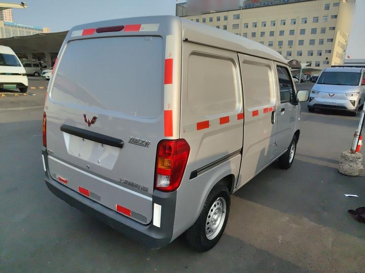 Wuling Zhiguang 2023 1.5L Utility 2-Seater photo 4