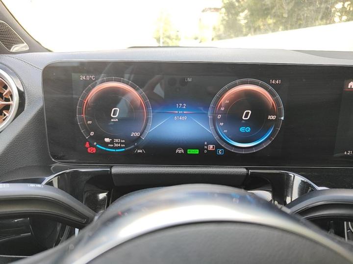 EQA 2022 EQA 300 4MATIC Special photo 7