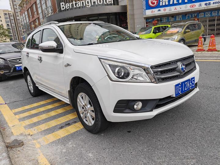 T70 2015 2.0L CVT photo 3