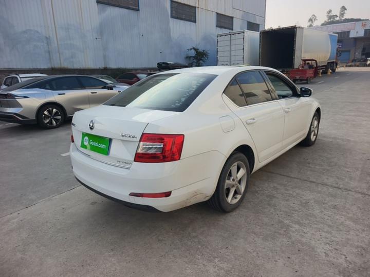 Octavia 2015 1.6L AT photo 6