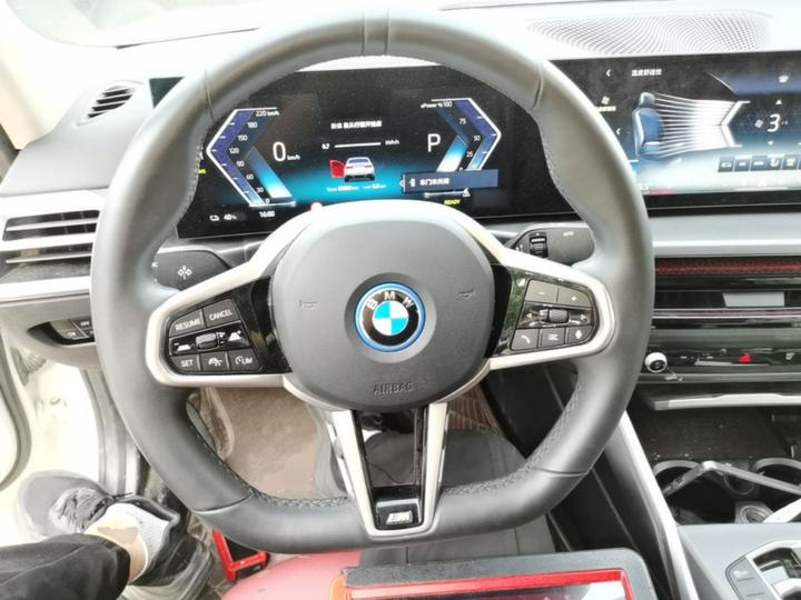 i3 2025 eDrive 35 L photo 6