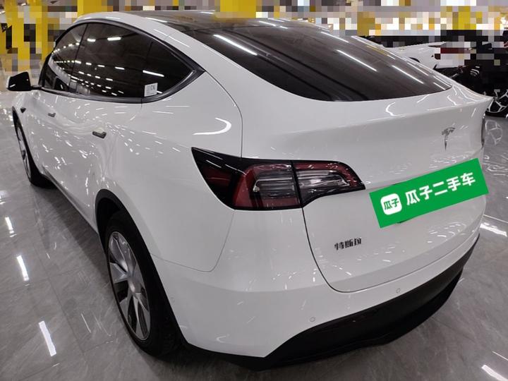 Model Y 2022 Facelift RWD photo 4