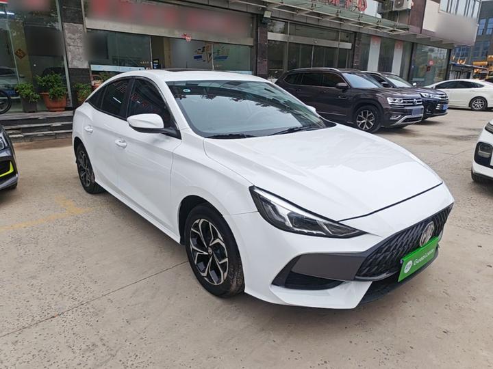 MG5 2023 180DVVT CVT Luxury photo 3