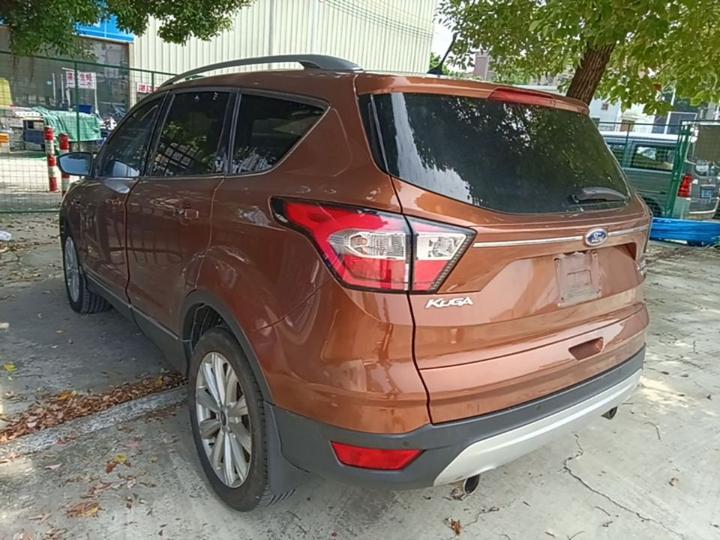 Kuga 2017 EcoBoost 180 AWD photo 4
