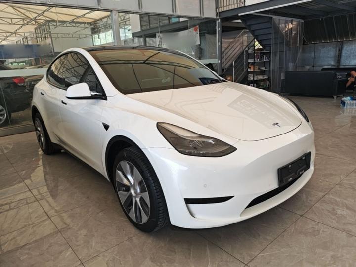 Model Y 2022 Facelift RWD photo 3