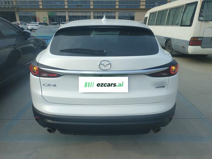 CX-4 2021 2.0L AT RWD Explorer photo 3