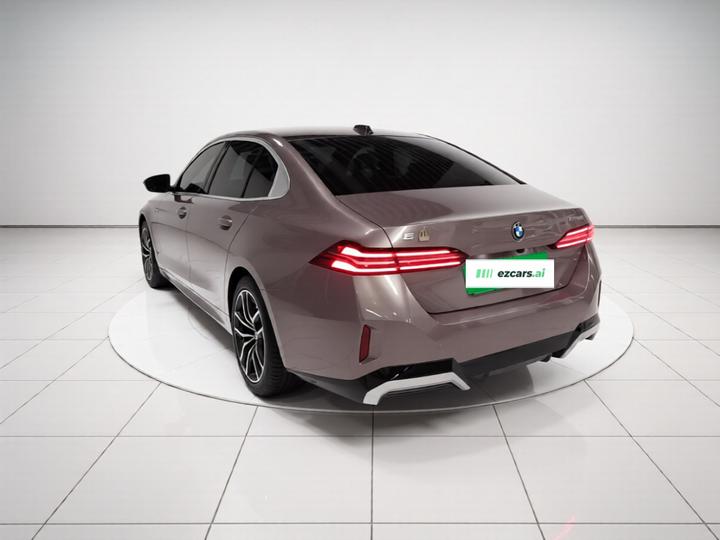 i5 2024 eDrive 35L M Sport Package photo 4