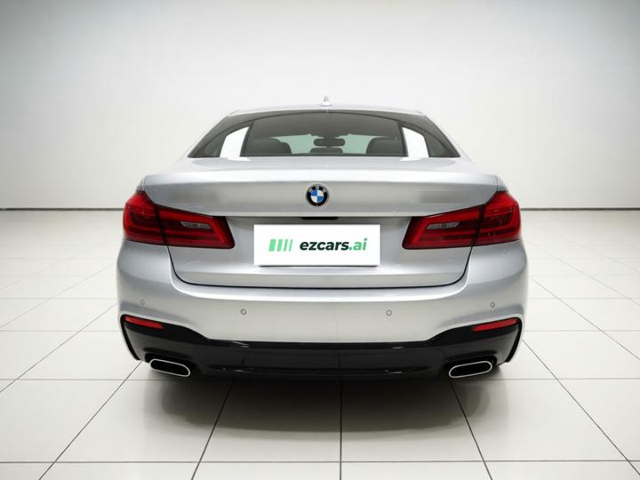 5 Series 2019 530Li Exclusive M Sport Package photo 5
