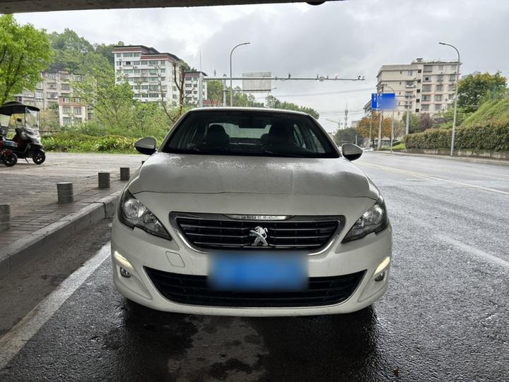 408 2015 1.2T AT Luxury photo 2