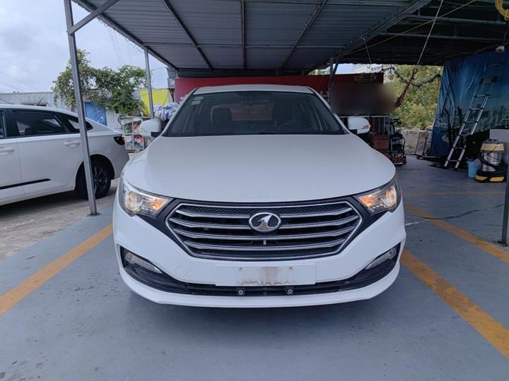 Bestune B30 2016 1.6L AT Luxury photo 2