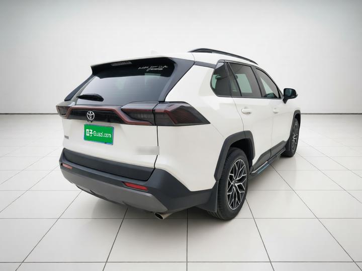 RAV4 2022 2.0L CVT RWD photo 6