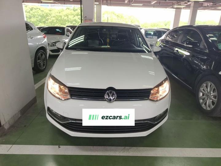 Polo 2016 1.6L AT Comfort photo 2