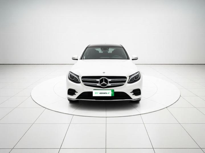 GLC 2019 Facelift GLC 260 L 4MATIC Luxury photo 2
