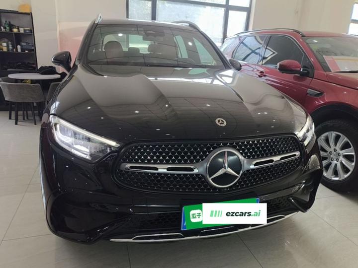 GLC 2024 Facelift GLC 260 L 4MATIC Luxury 5-Seater photo 2