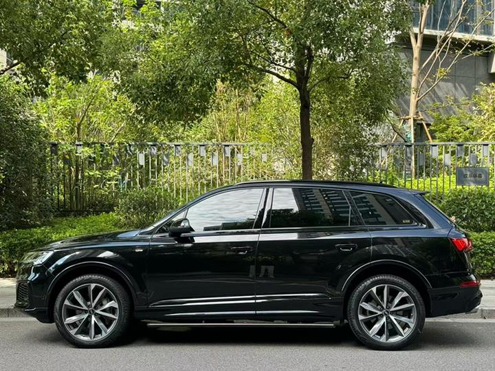 Q7 2022 55 TFSI quattro S line Sport photo 3