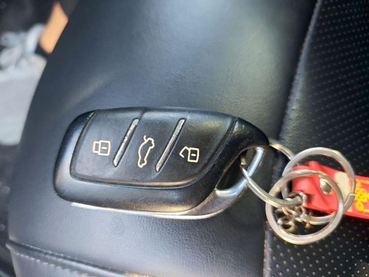 i5 2023 1.5L CVT Luxury photo 8