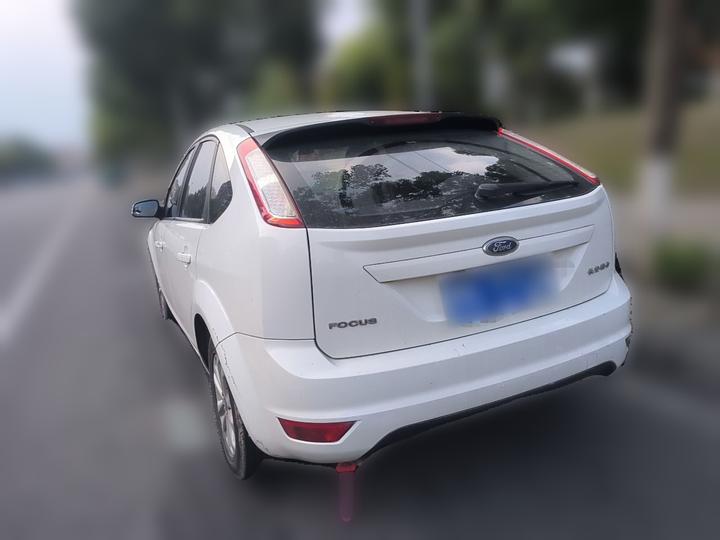 Focus 2013 Hatchback Classic 1.8L AT photo 4