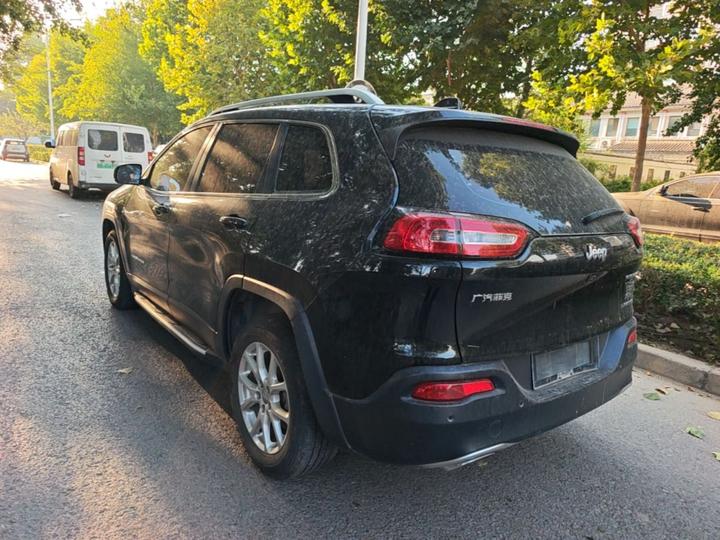 Cherokee 2017 2.4L Leading Smart photo 4