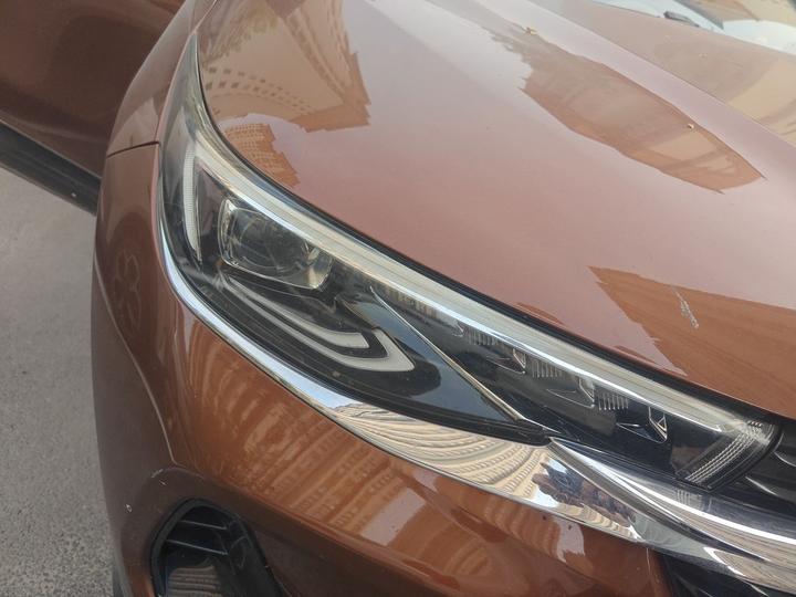 2020 20T CVT Luxury photo 7