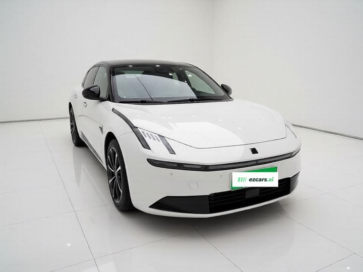 10 EM-P 2025 240 AWD Ultra photo 2