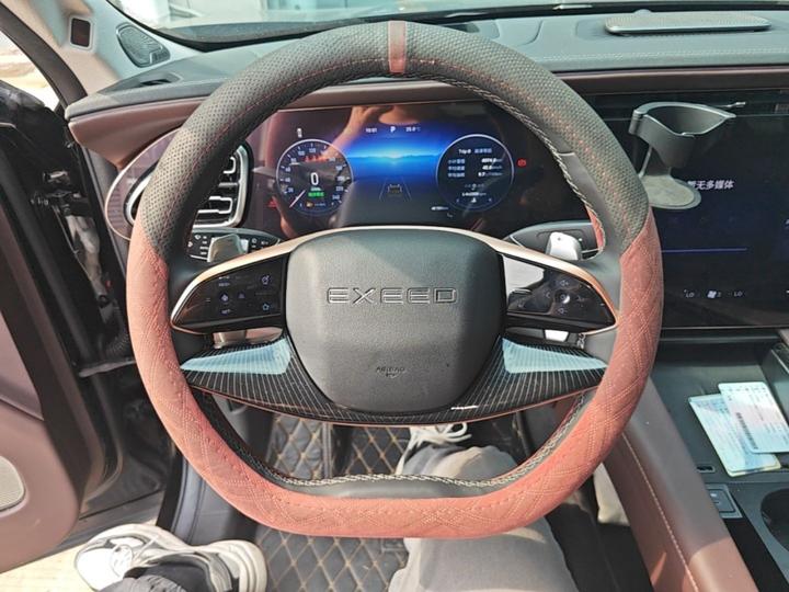 2023 400T AWD 7-Seater photo 6