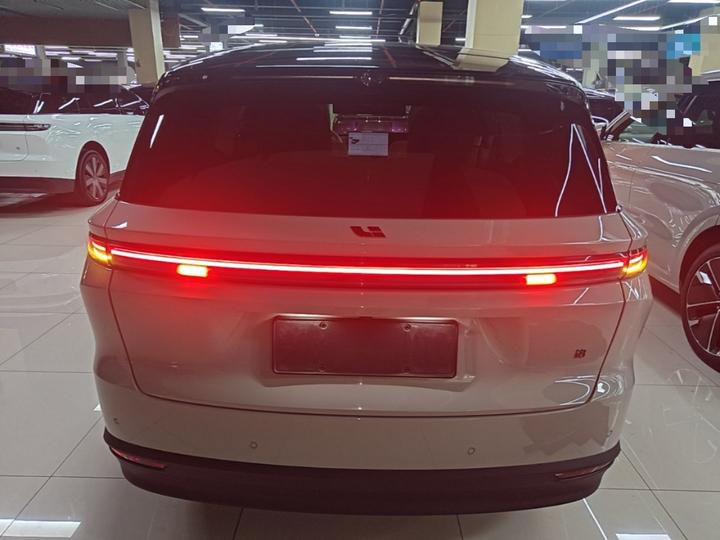 Li Auto i8 2025 Standard photo 3