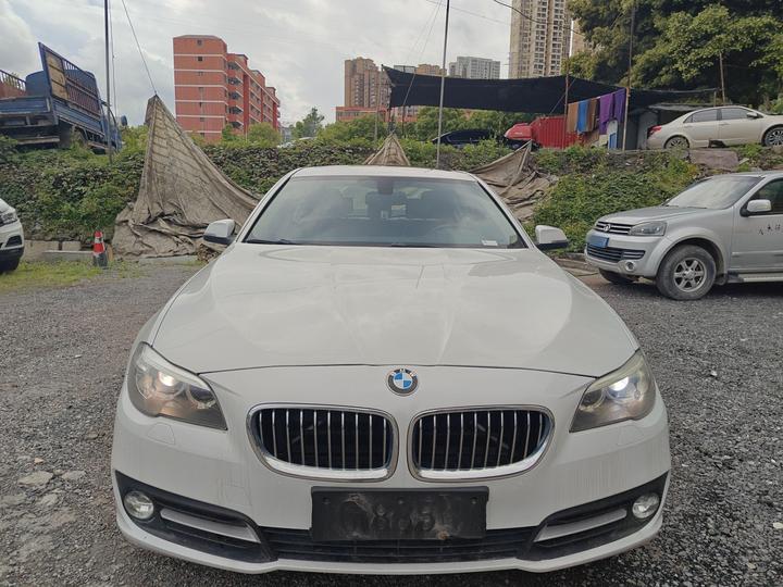5 Series 2017 525Li Leading photo 2