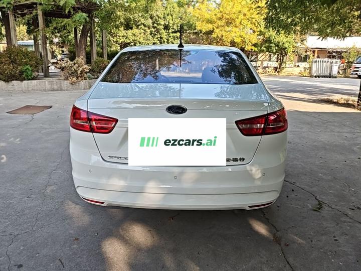 Escort 2017 Facelift 1.5L AT Comfort photo 5
