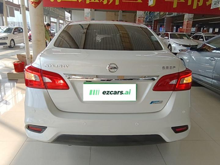 Sylphy 2018 1.6XV CVT Exclusive photo 3