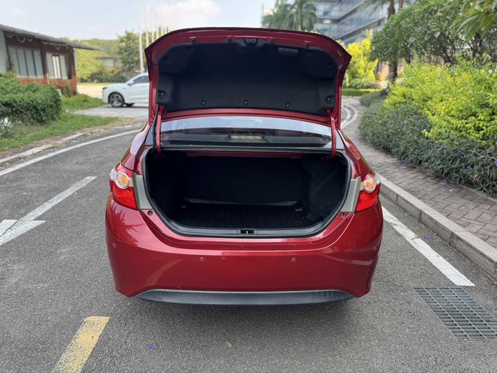 Levin 2016 1.6G CVT Elite photo 8