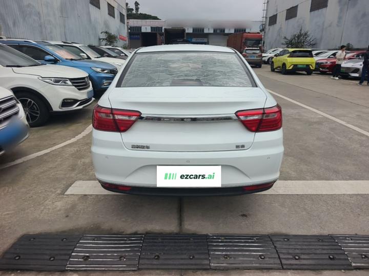 Vision 2019 Upgraded 1.5L MT Luxury China VI photo 5