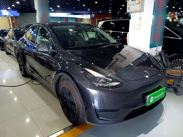 Model Y 2024 RWD photo 3