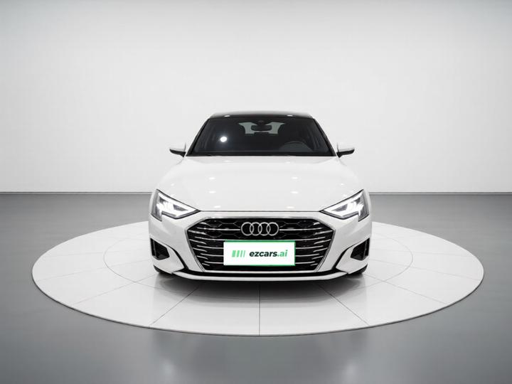 A3 2023 Sportback 35 TFSI Luxury photo 2