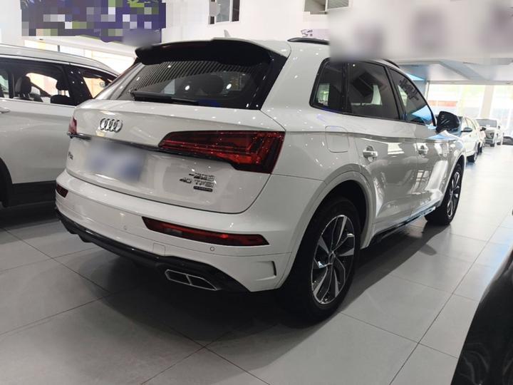 Q5L 2024 40 TFSI Luxury Dynamic photo 6