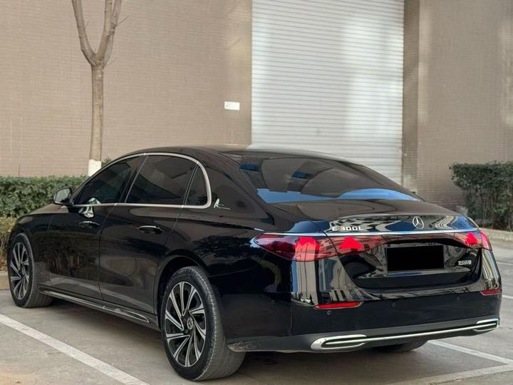 E-Class 2025 E 300 L Luxury photo 4