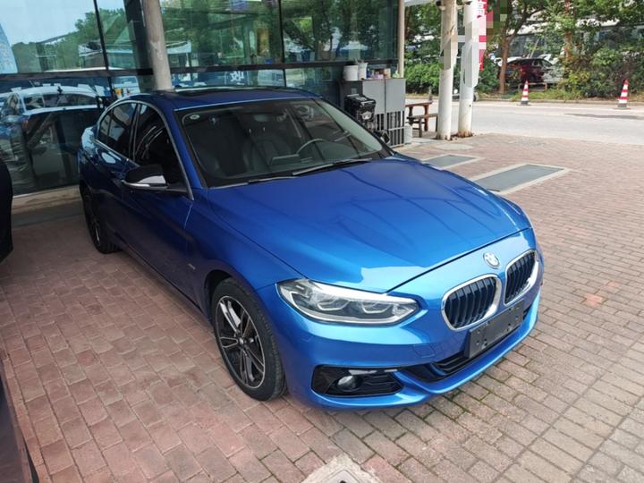 1 Series 2017 118i Sport photo 3