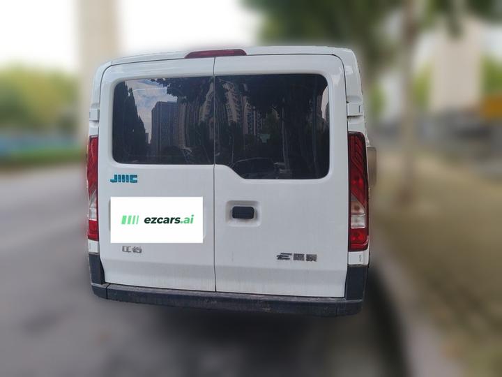 E 2025 41.86kwh Short Wheelbase photo 5