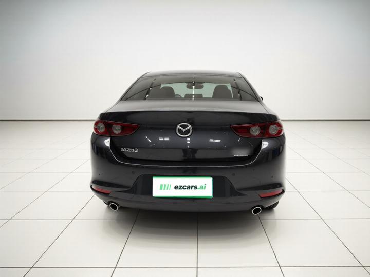 3 Axela 2023 2.0L AT photo 5