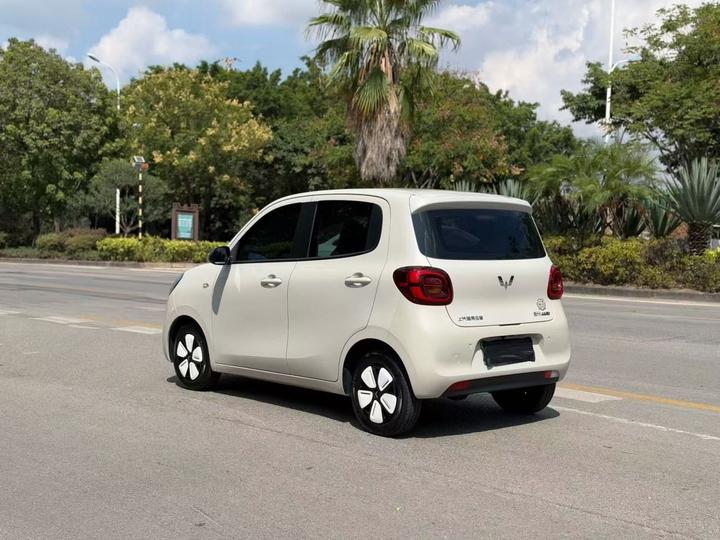 Hongguang MINIEV 2025 4th Gen 4-Door Advanced photo 4