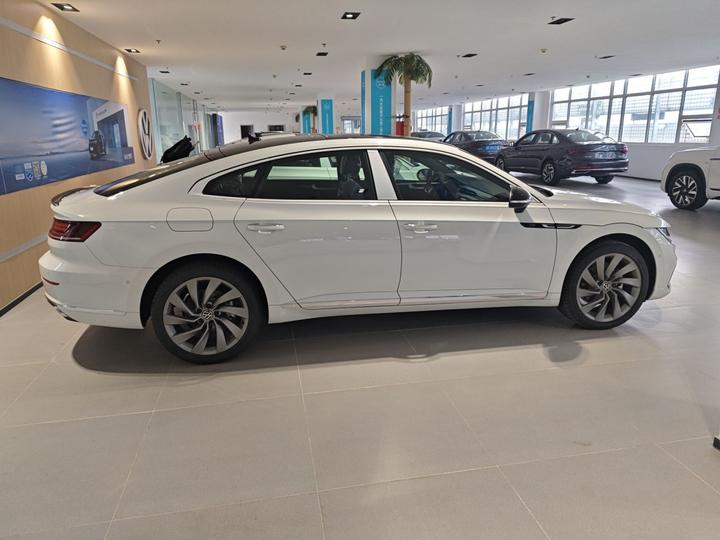 FAW-Volkswagen CC 2026 3000 380TSI photo 2