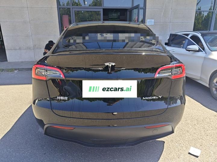 Model Y 2023 Long Range AWD photo 3