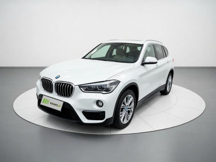 X1 2019 sDrive20Li Leading