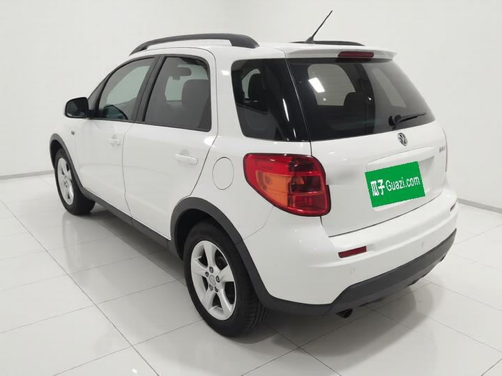 SX4 2016 1.6L AT Classic photo 4