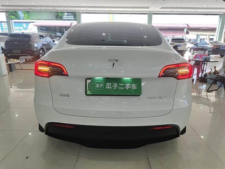 Model Y 2022 Facelift RWD photo 3