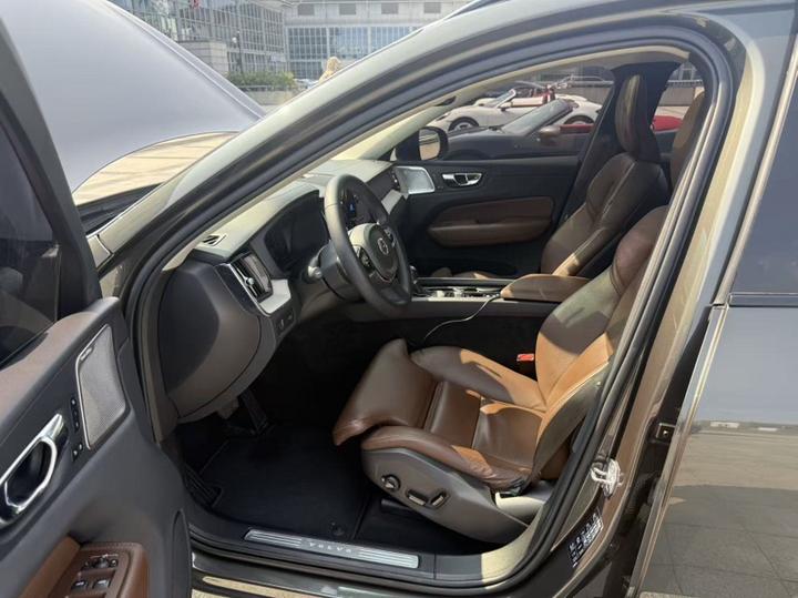 XC60 2019 T5 AWD Luxury China VI photo 7