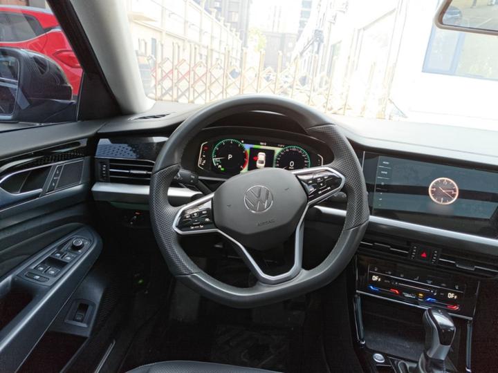 Passat 2024 380TSI photo 6