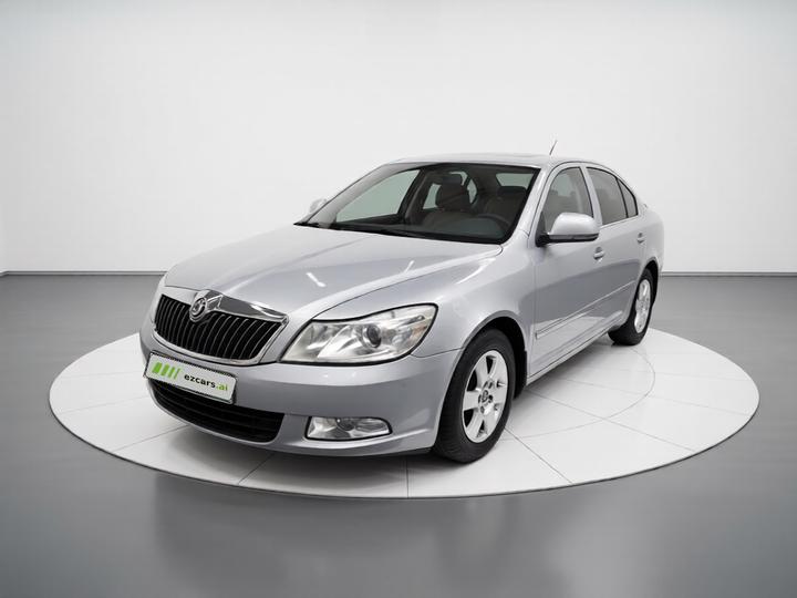 Octavia 2013 1.6L MT