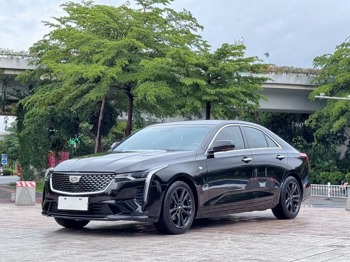 CT4 2022 28T Luxury photo 3