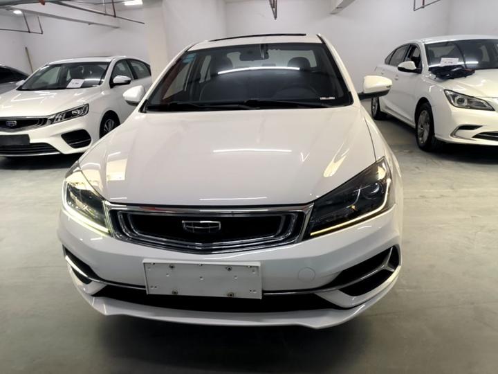 Emgrand 2020 1.5L MT Luxury photo 2